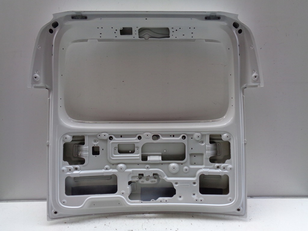 фото №8, Крышка багажника задняя hyundai staria 21- nr 43738