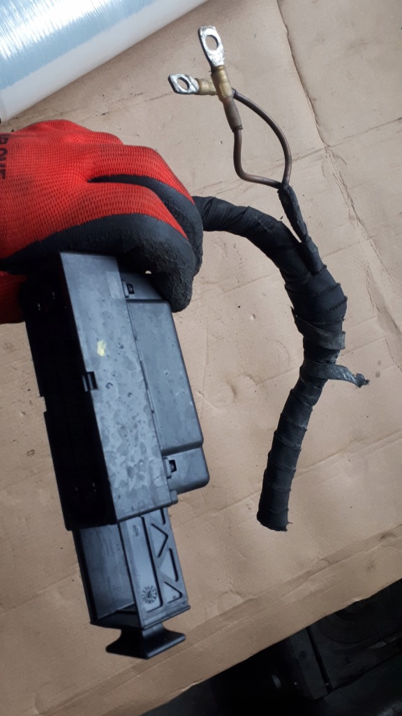 фото №13, A6 c7 4g штекер колодка соединитель насоса тормозной a7