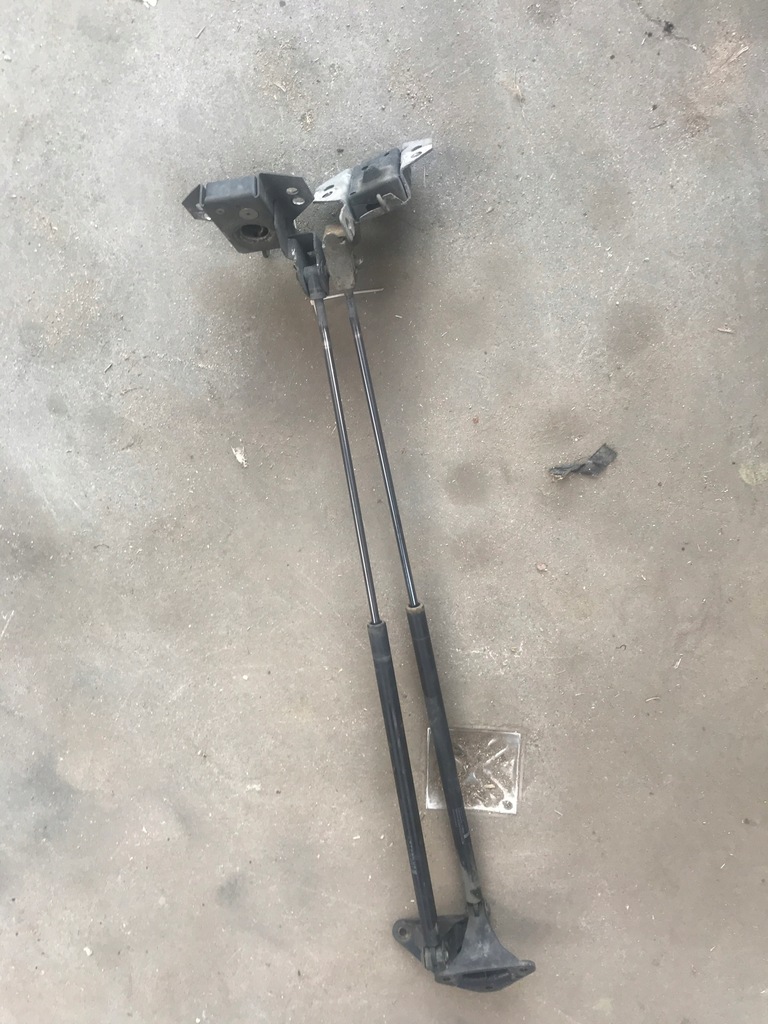 фото №1, Iveco stralis амортизатори капот stabilus 504226758