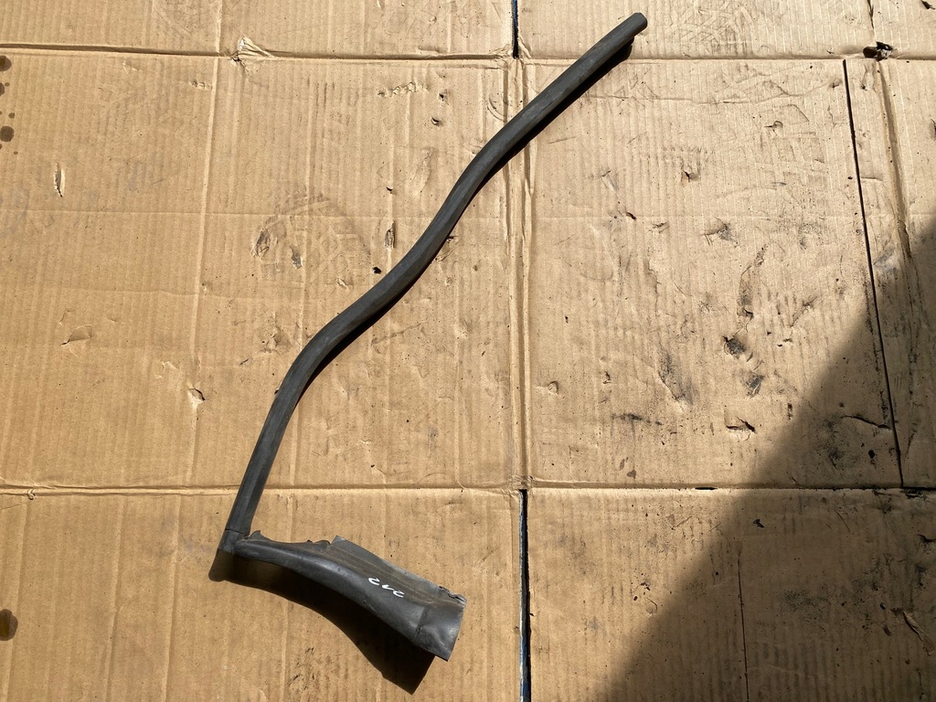 фото №1, Mercedes w212 прокладка капот двигателя