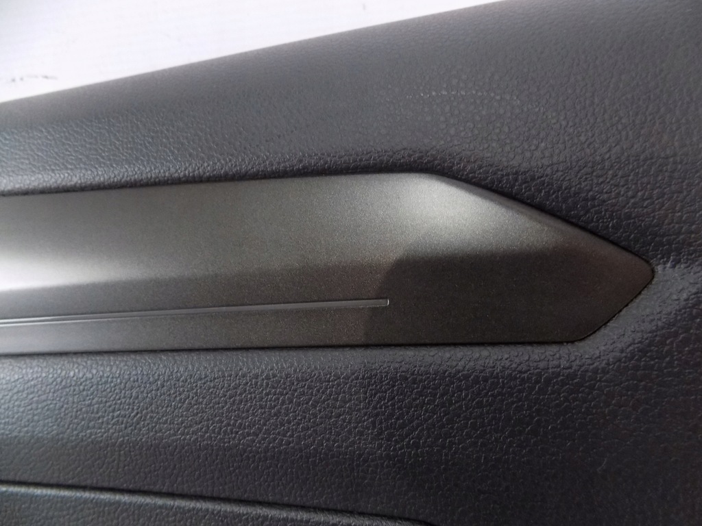 фото №2, Vw t-roc обивка дверь правая перед europa