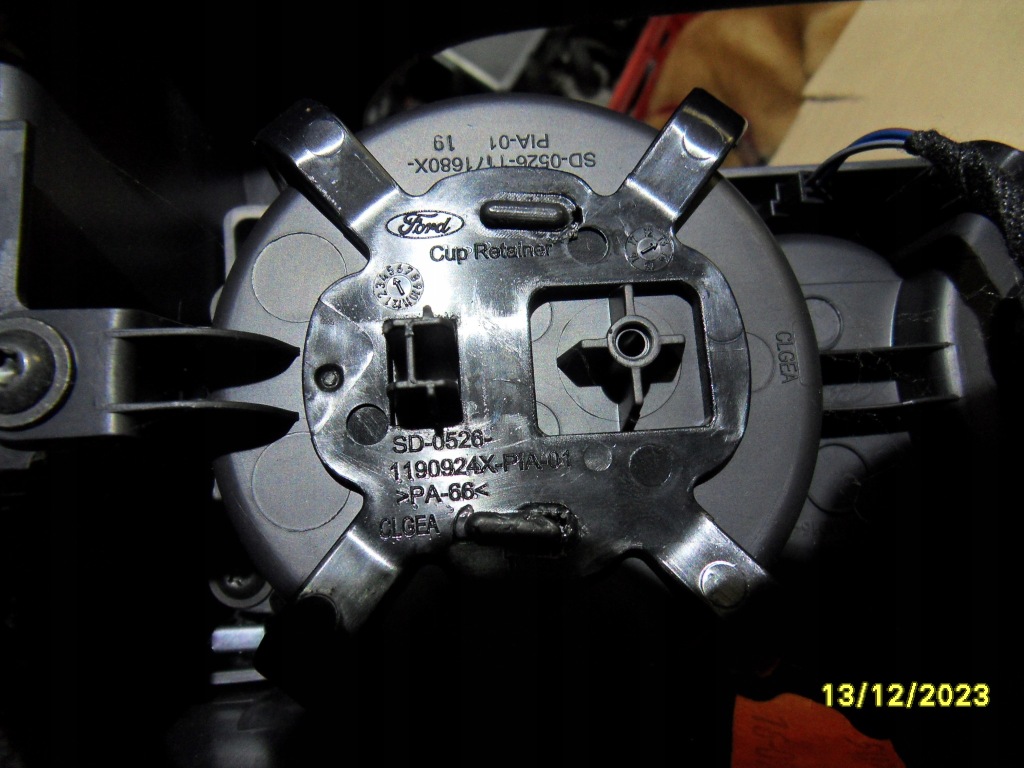 фото №14, Підлокітник тунель середній ford fiesta mk7 13r.