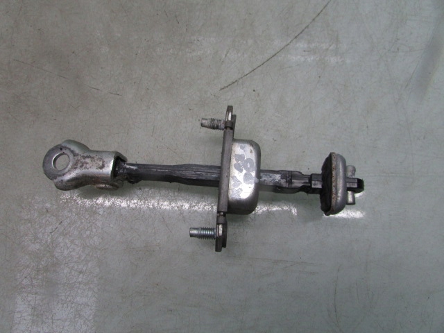 фото №1, Xv 12r ограничитель дверь правый перед передний