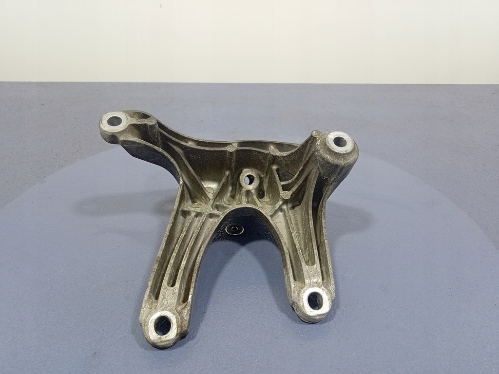 фото №6, Audi q8 rsq8 4m8 кронштейн двигателя левая 4m0199307bf