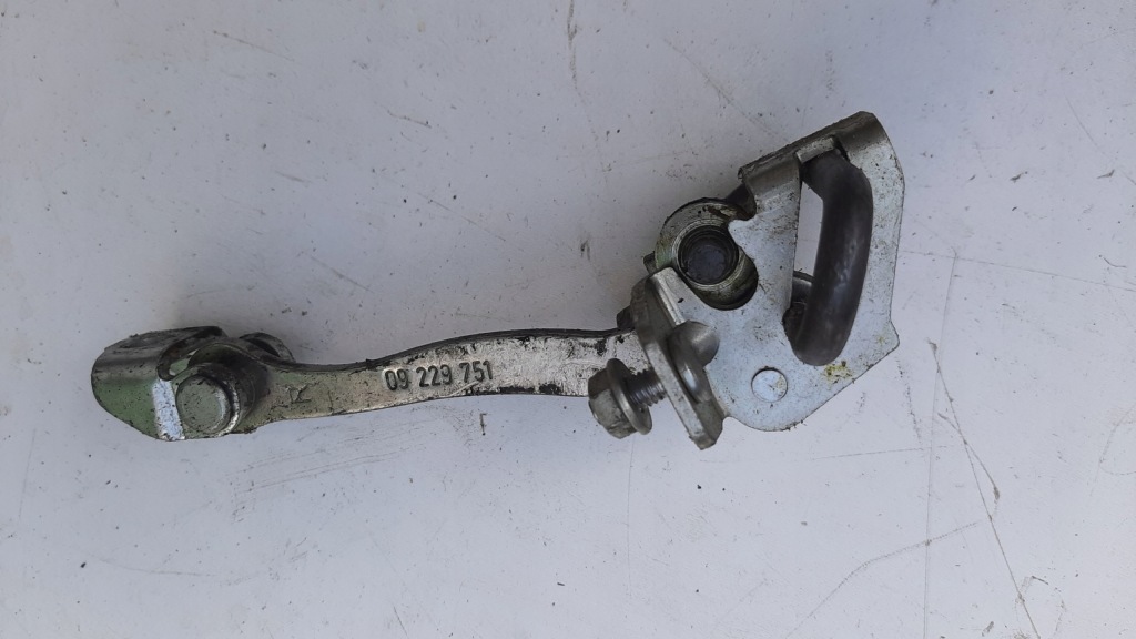 фото №4, Обмежувач двері лівий задня opel vectra c