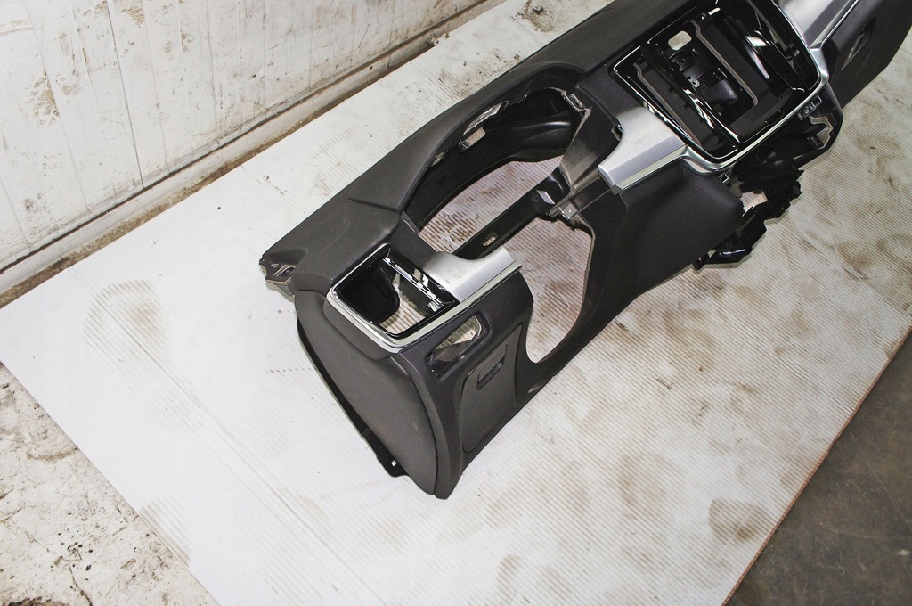 фото №5, Qs228 volvo v90 16- ^ приборная панель приборная панель pulpit консоль europa