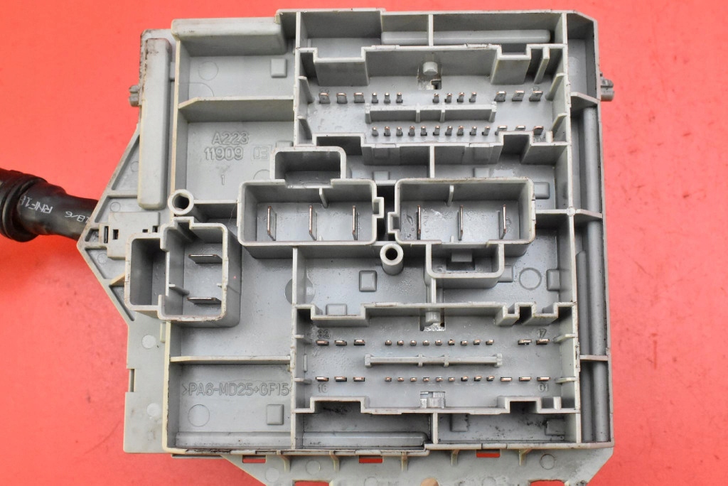 Коробка предохранителей 1332043080 citroen jumper 1 i 2.8 hdi 127 km 94-06 с Разборки