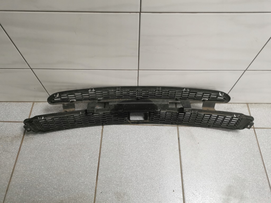 Tesla model s 2012-2016 решётка бампера перед 1038211-00-a в Украине