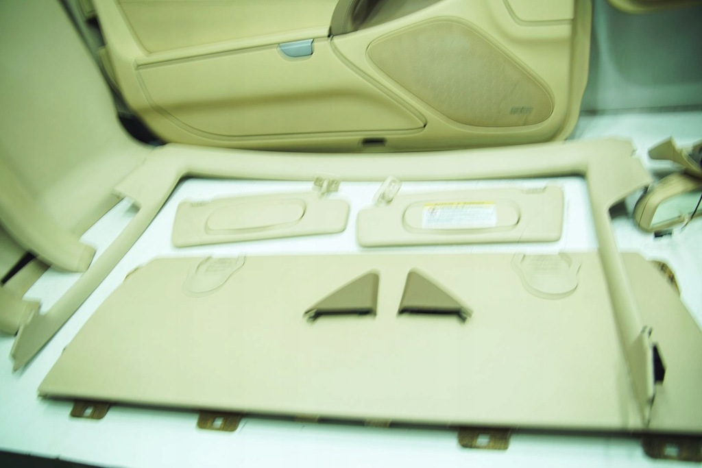 фото №14, Сиденья сиденье коврик обивка бардачок бежевый 205a mercedes sl r230