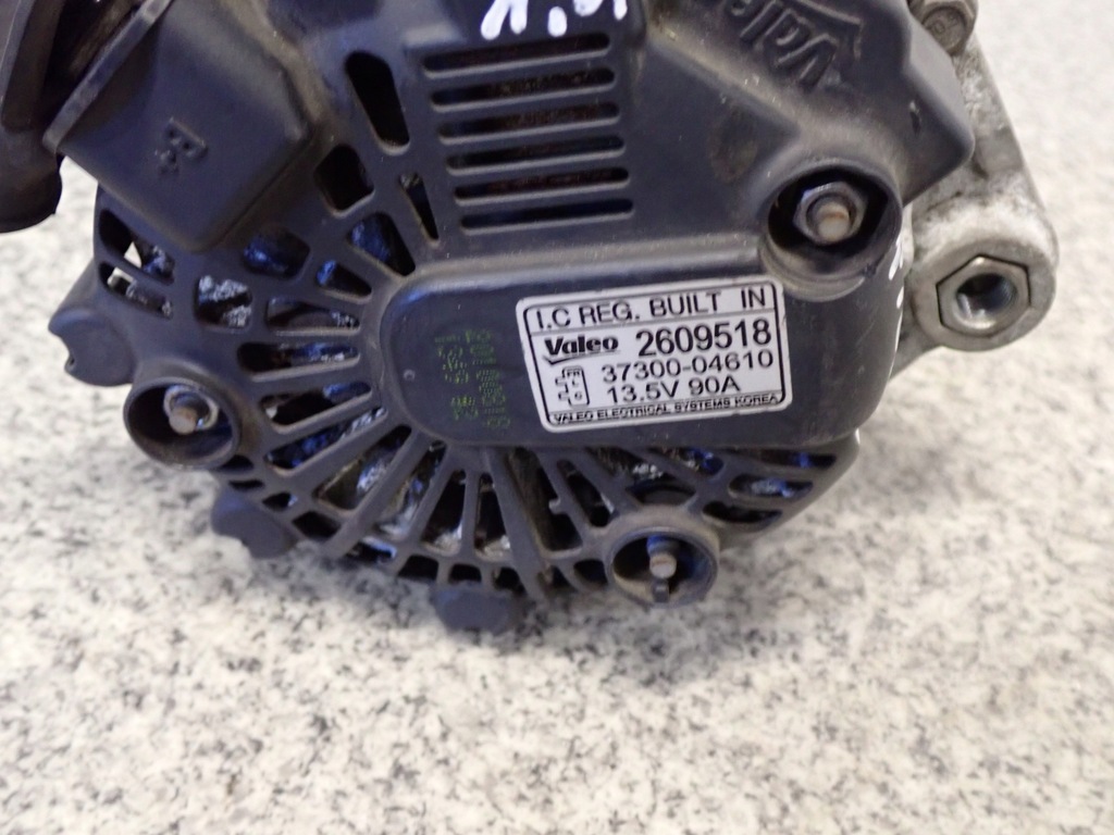 фото №4, Hyundai i10 1.1i 07-13 генератор 37300-02600