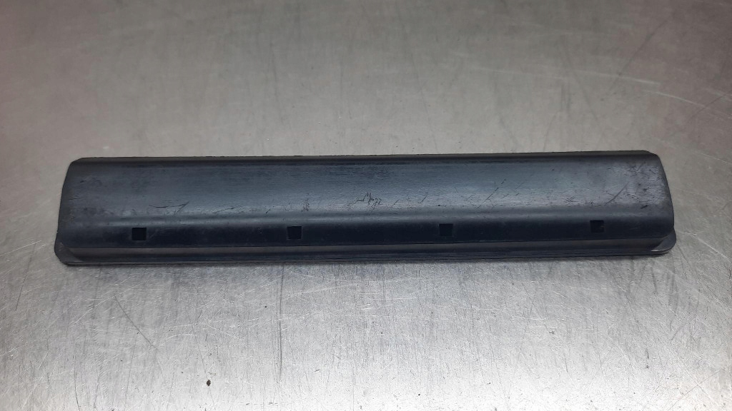 фото №1, Заглушка впуск повітря оригінальний номер 31370172 volvo v40 ii