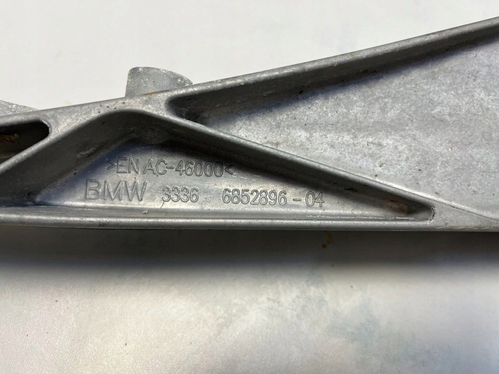 Купить Bmw x1 f48 f49 2021 кронштейн / кронштейн перегородка центральной