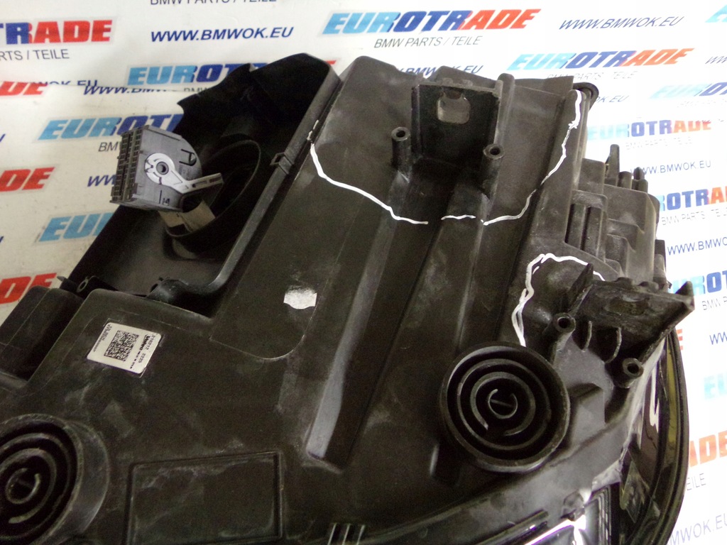 фото №8, Bmw i3 lci lift лампа перед права led 9853420