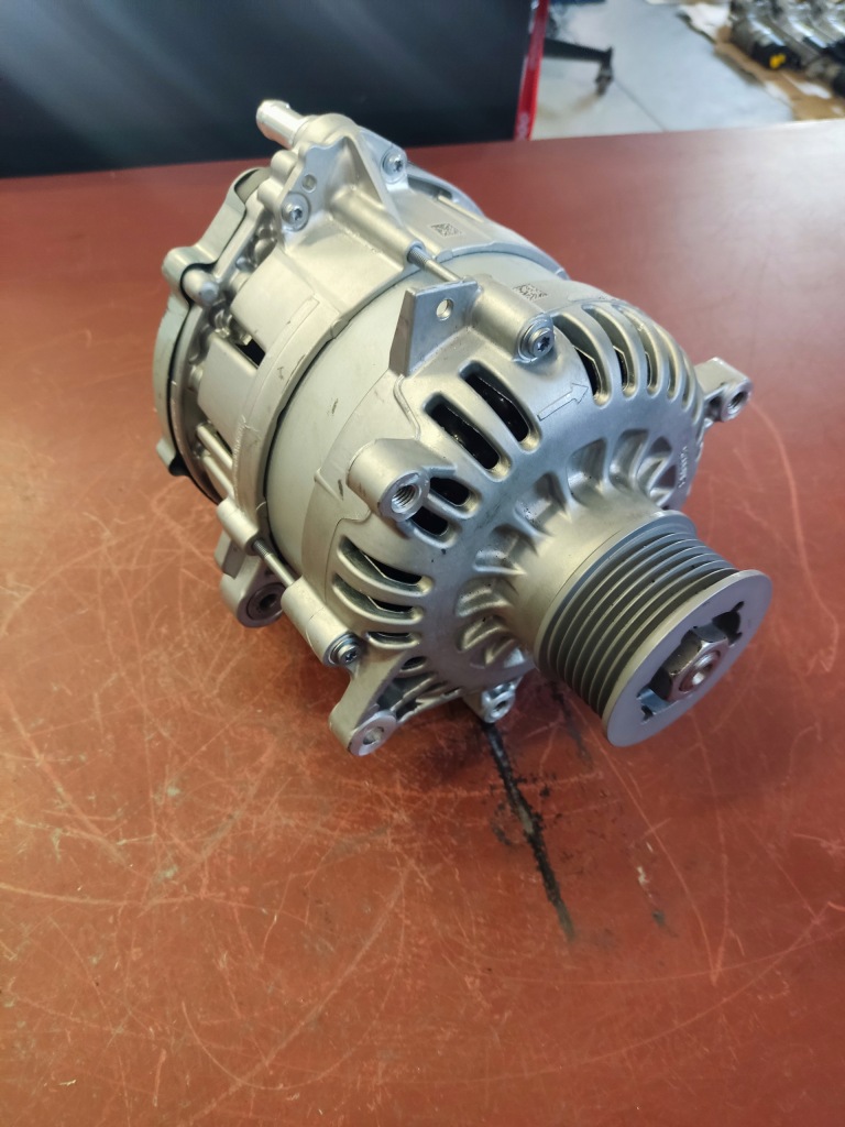 Купити Генератор mercedes a0009007419 новий