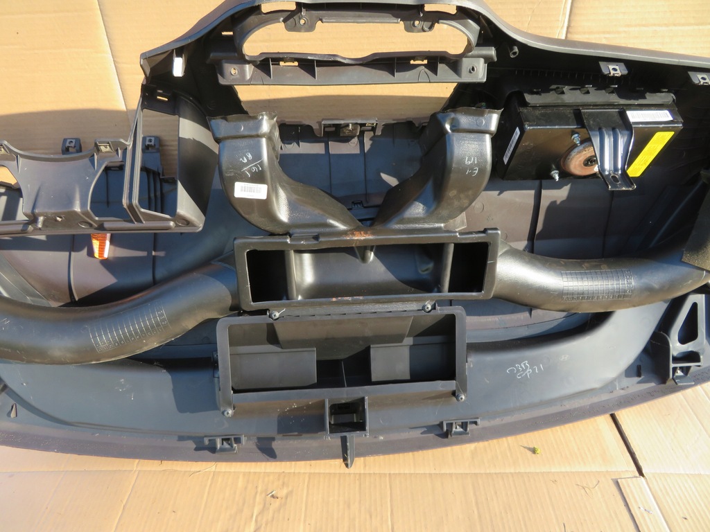 фото №13, Hyundai i20 08-15 панель приладів консоль подушка безпеки ремені 97350-1j000