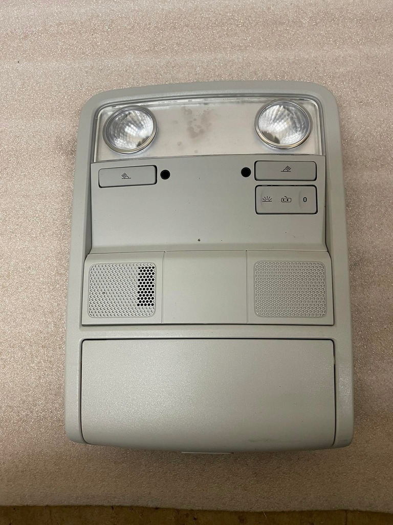 фото №9, Vw лампа потолочный серая 561868837a 1k0947133e