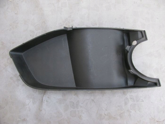 фото №1, Audi a3 заглушка решётка бампера правая 8p0807152b