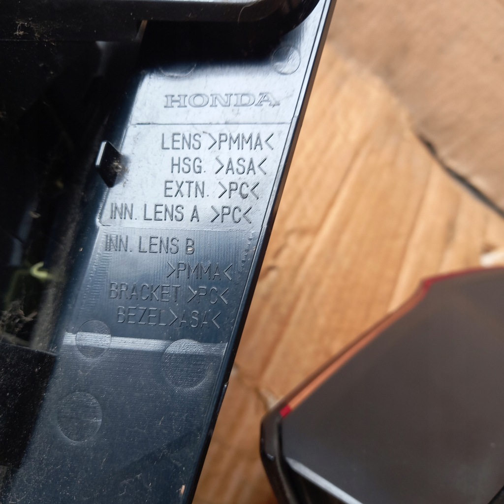 фото №8, Honda hrv hr-v ii 2 лампа задняя tyllna w крыло левая / правая orginał