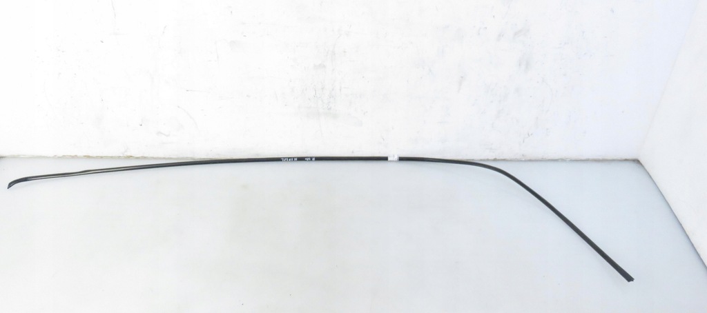 фото №1, Молдинг дахова права toyota land cruiser 90