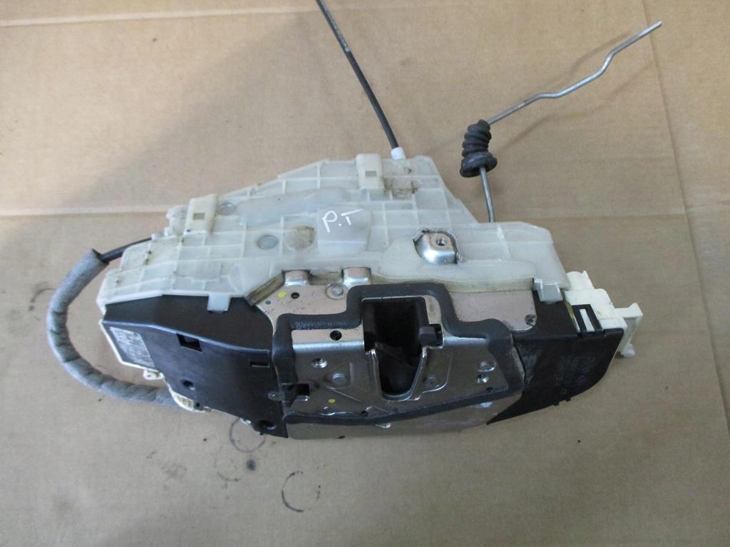 Купити Mercedes s w221 замок з двері правий задня 2217303435