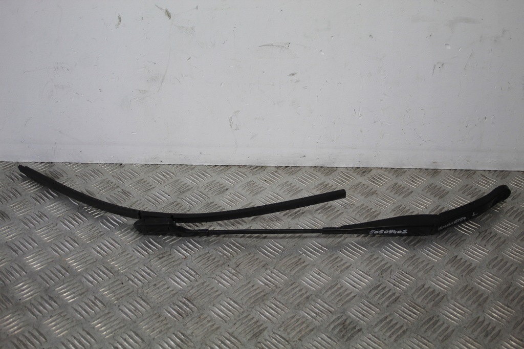 фото №1, Рычаг дворники левая alfa romeo giulietta