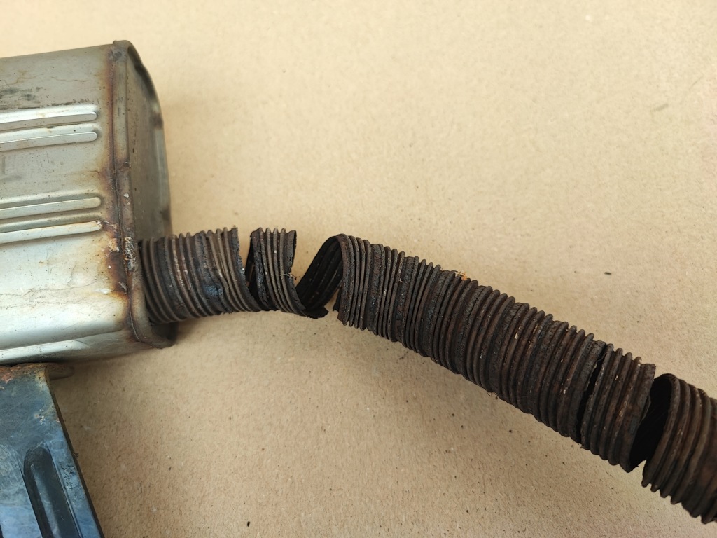 фото №11, Ford mondeo mk4 2.0 tdci webasto вихлоп гасник