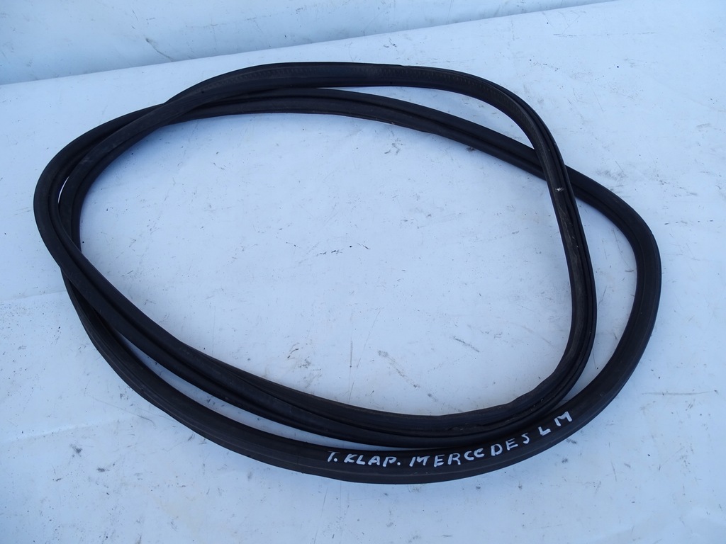 фото №1, Прокладка крышки багажника mercedes ml w166