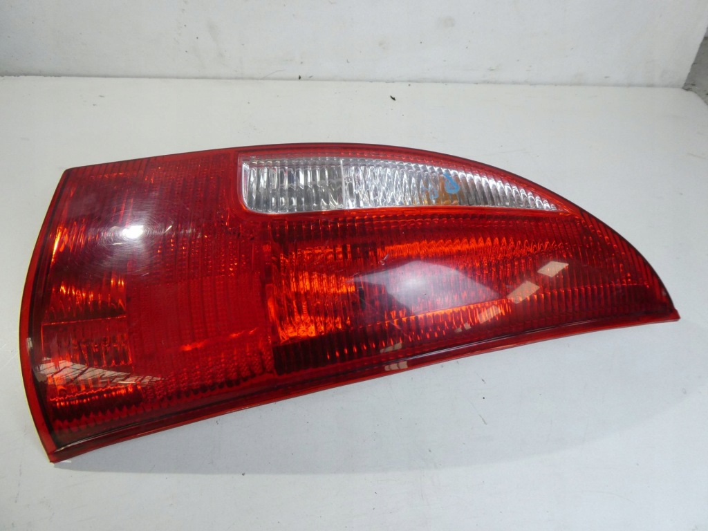 фото №3, Лампа правий задня задня mazda premacy