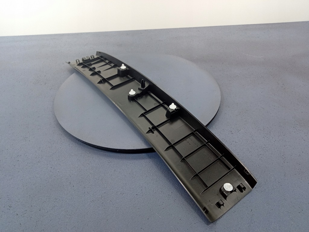 фото №4, Bmw 1 f40 защита крышки багажника рамка 7456056