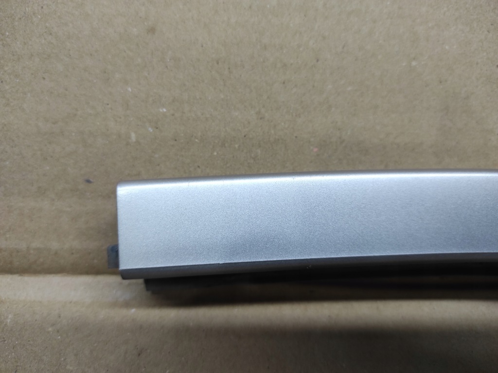 фото №9, Заглушка накладка рейлинг левая перед renault laguna iii kombi