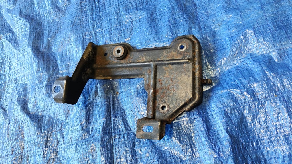 Купить Каркас кронштейн кронштейн основание клапана abc mercedes sl r230 w230