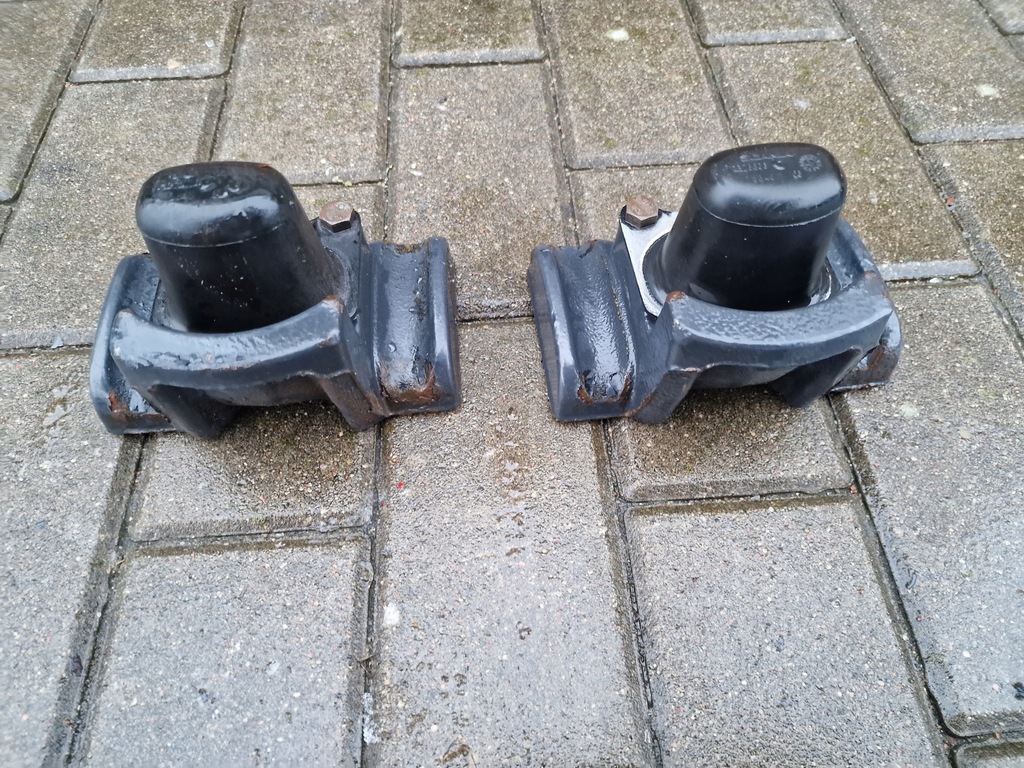 фото №1, Кронштейн отбойник амортизатора рессора scania r s ntg ngs 2326004