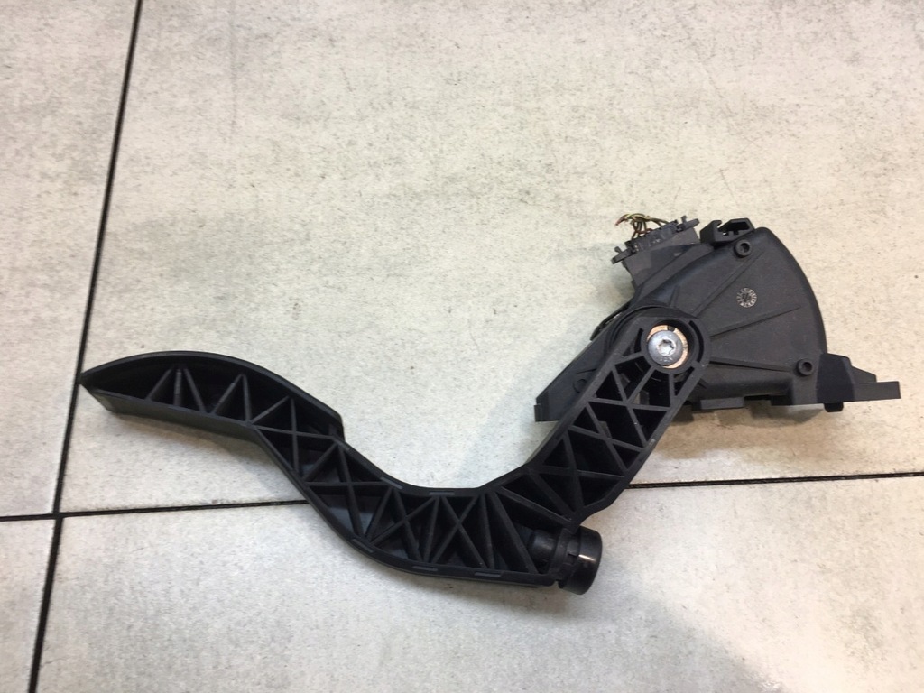 фото №5, Потенціометр газу audi a4 b6 2.5 tdi 8e1723523f