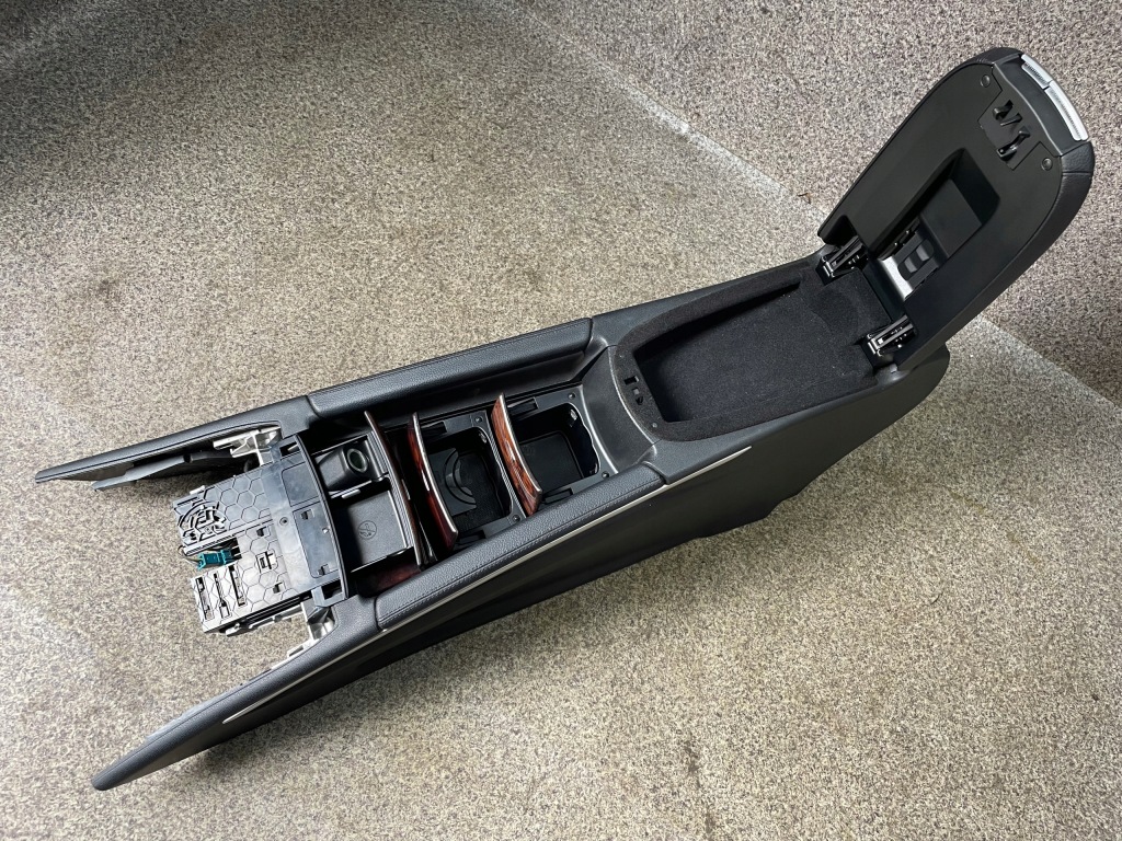 Підлокітник тунель середній ґрати обдув бардачок mercedes ml w164 шкіра Зі Шроту