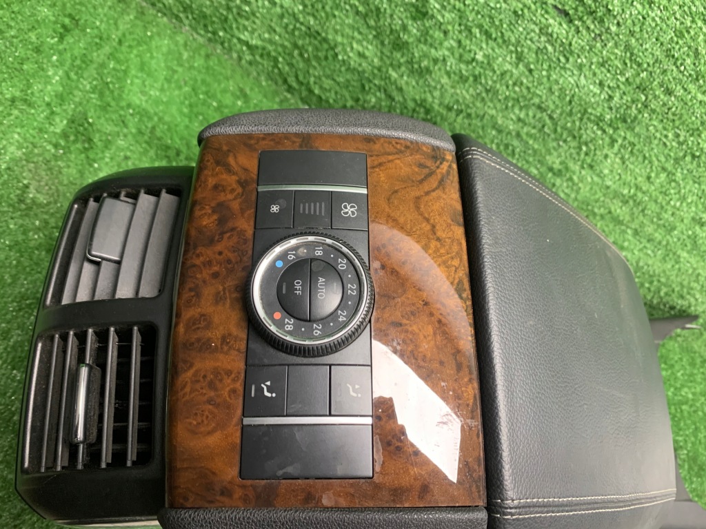 Mercedes w251 подлокотник туннель бардачок средний r-klasa с Разборки