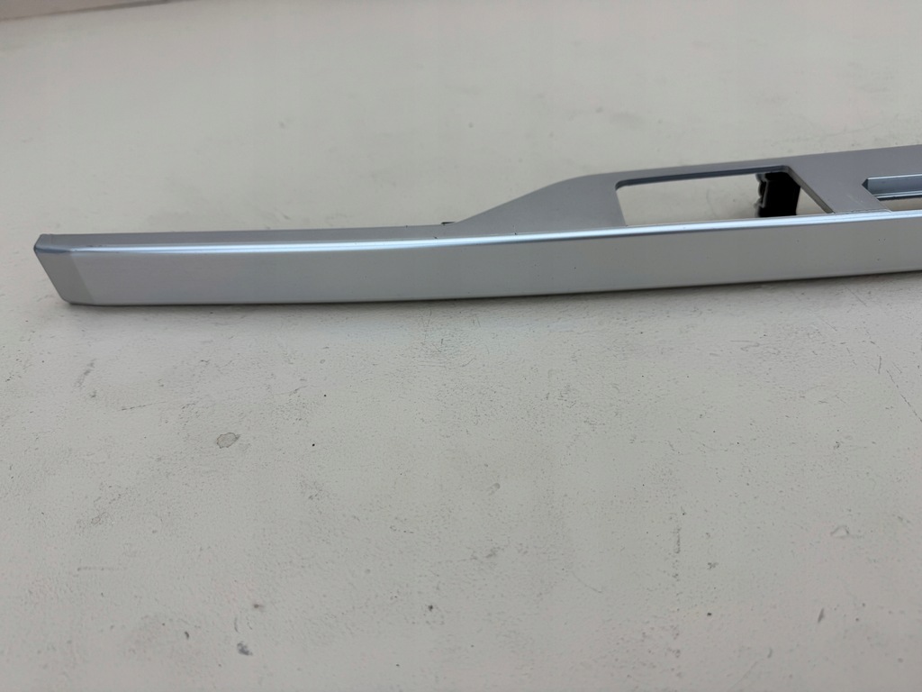 фото №7, Land rover evoque i 1 l538 11r- молдинг подсветка номерного знака регистрационный