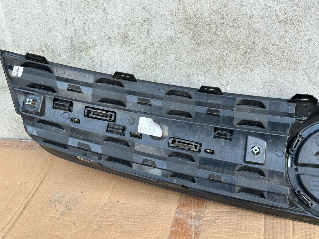 фото №10, Решётка радиатора opel zafira d vivaro c 9833128577
