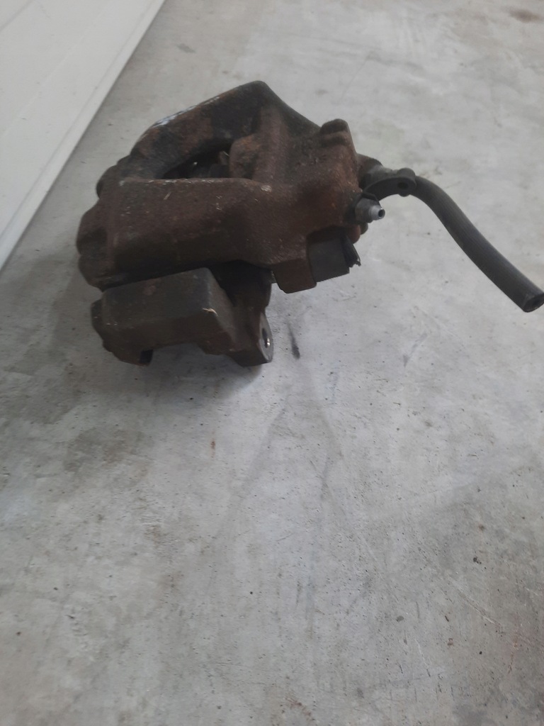 фото №7, Суппорт тормозной правый перед bmw x1 e84 2.0d