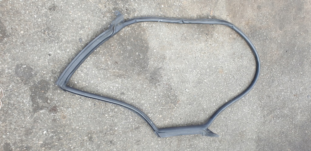 фото №1, Прокладка кузовна двері правий задня audi a5 8t8