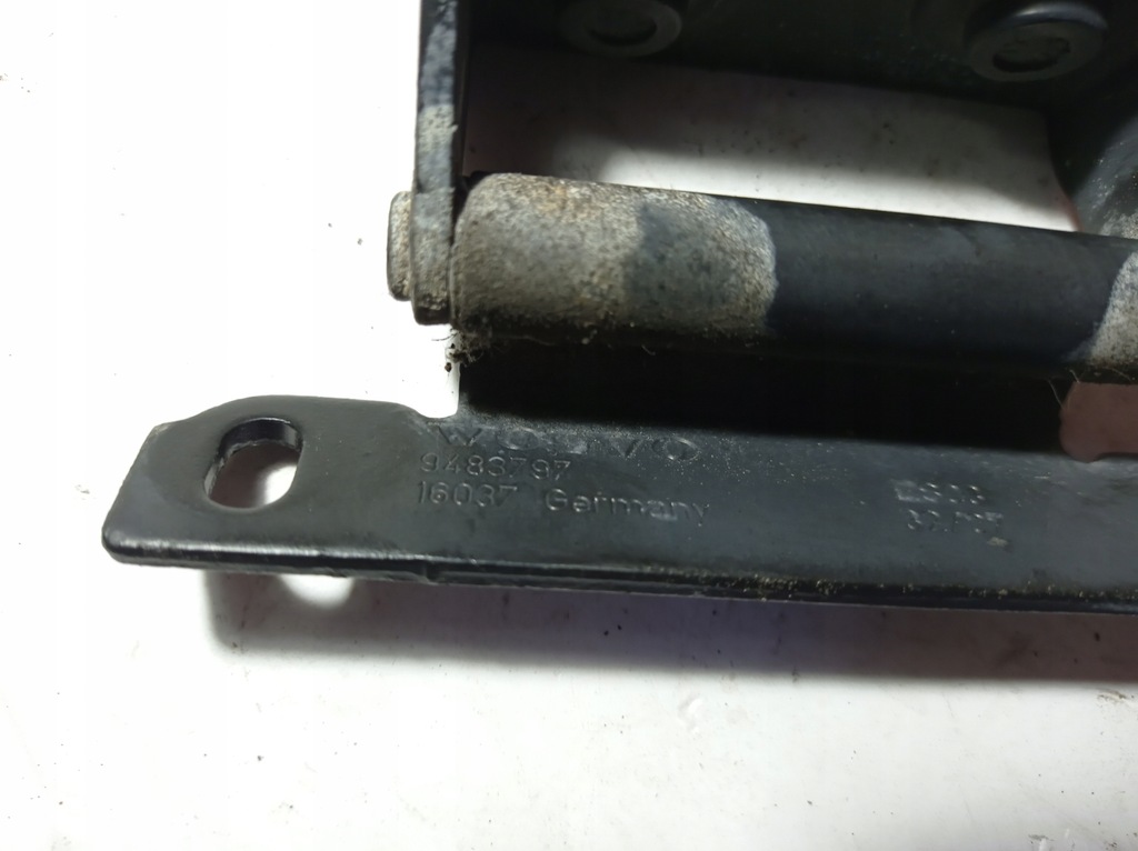 фото №5, Петля верхний крышки задний volvo xc90 9483797