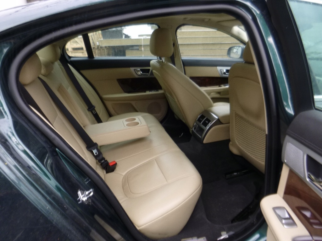 фото №4, Jaguar xf x250 lift 11-13 sedan сиденья передние заднее сиденье задняя обшивки europa