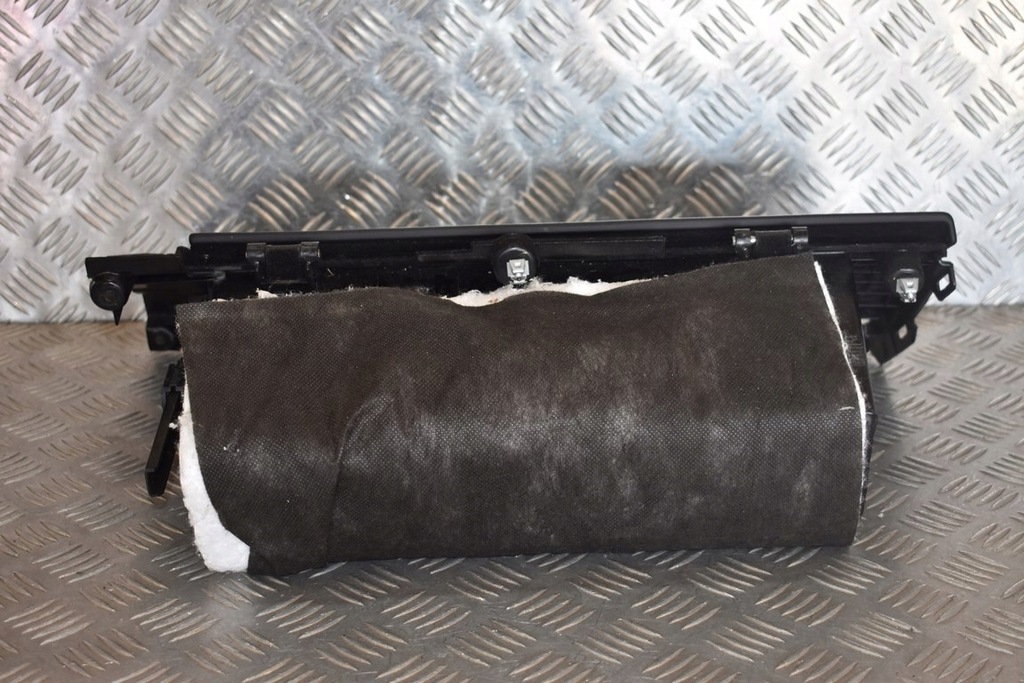 фото №12, Бардачок пассажира правый i tesla model s