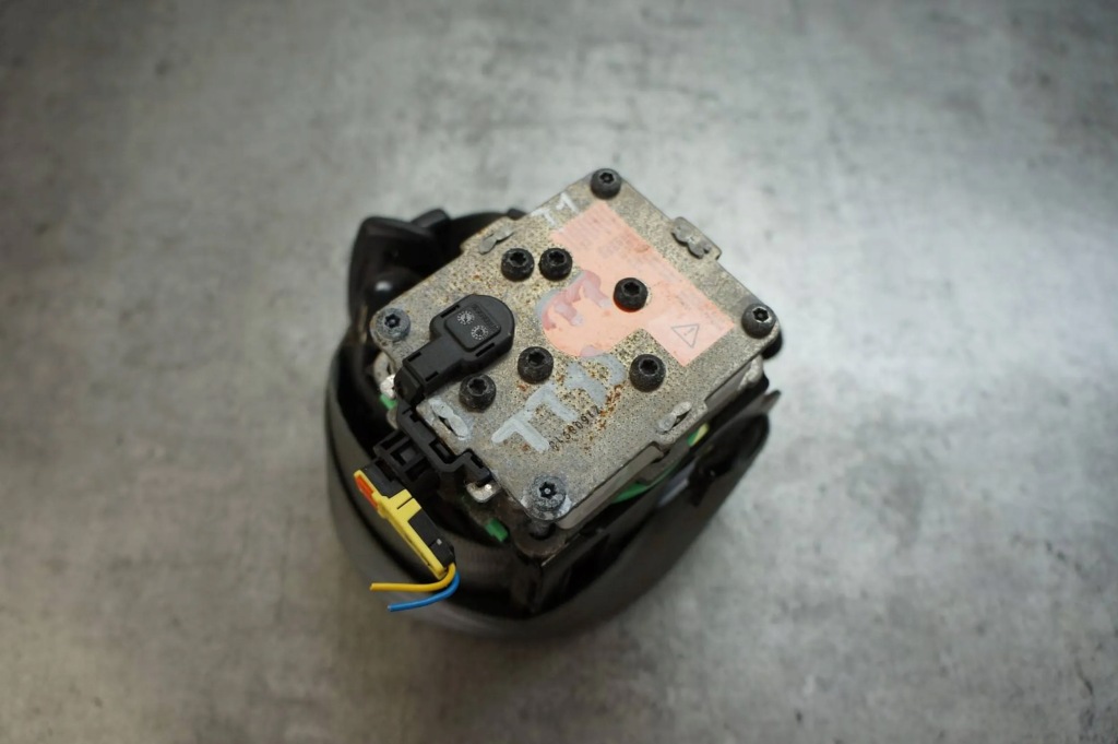 фото №4, Pas безпеки правий перед audi tt 8j 8j8857705