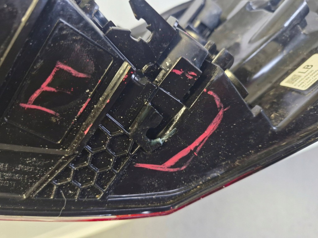 фото №7, Лампа задняя левая toyota rav4 v 5 xa50 8156042230