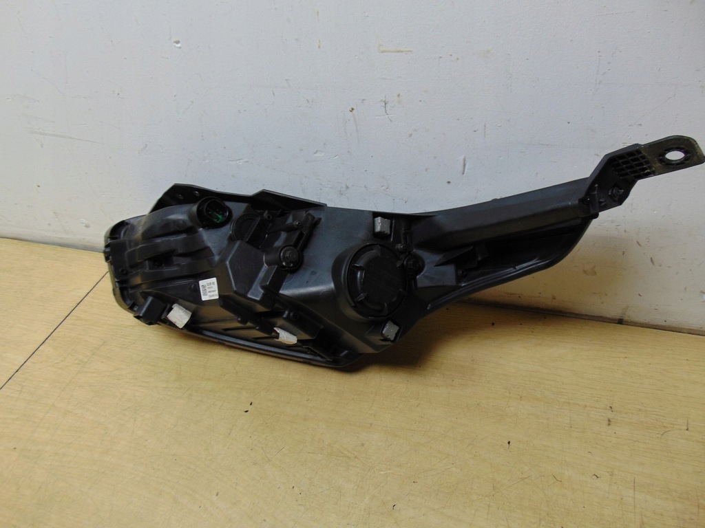 фото №11, Лампа правая перед kia ceed iii 92102j7100 europa