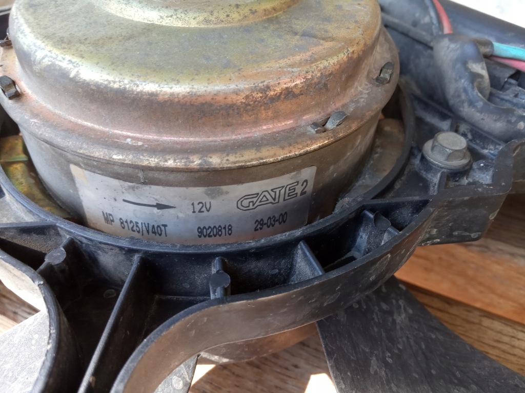 Вентилятор радіатора v40 s40 30822035 оригінал Ціна