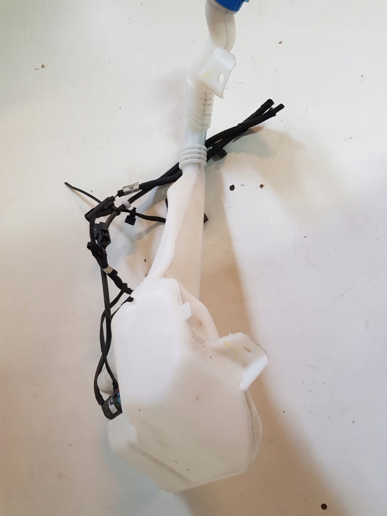 Tesla model s бак омивача 1005400-00-b Недорого