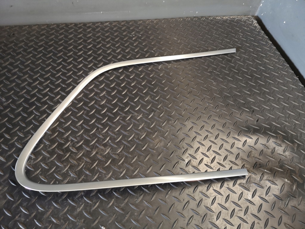 Купить Молдинг хром правый задняя vw touareg 7p6853996