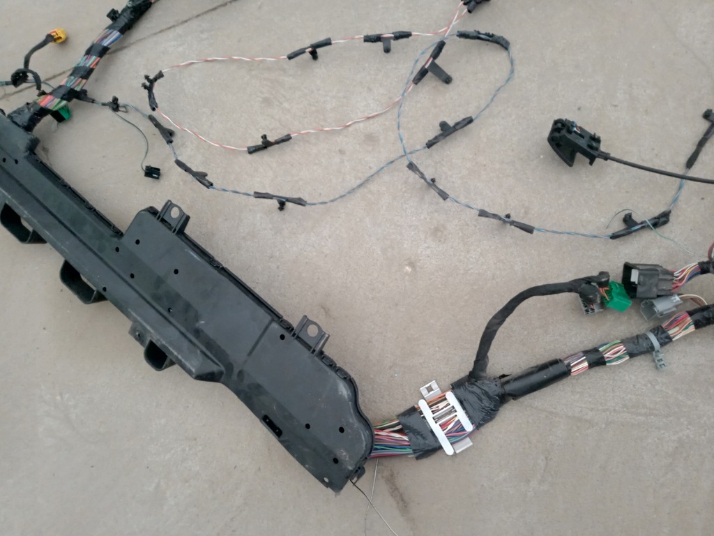 фото №8, Town & country v 10- 20 жгут кабины usa p68160513ab