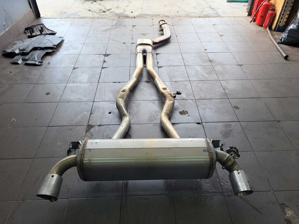 фото №1, Toyota supra mk5 3,0i гаситель выхлоп катализатор